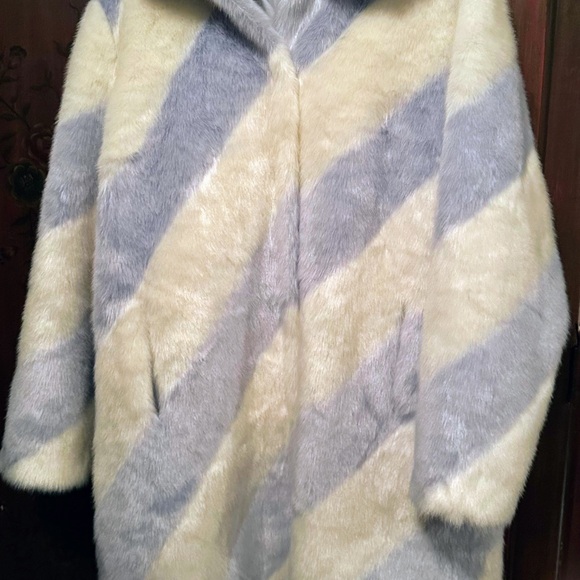 Anthropologie Maeve Elegant White and Blue Faux Fur Collared Coat - Picture 5 of 8